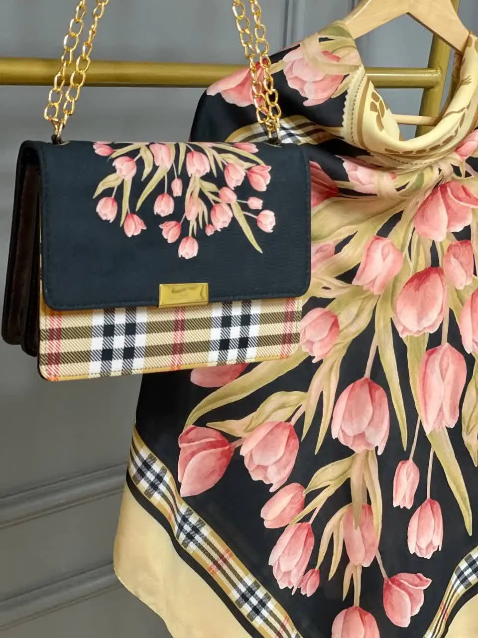 ✅️بند دوشی زنجیر دارهم دارد