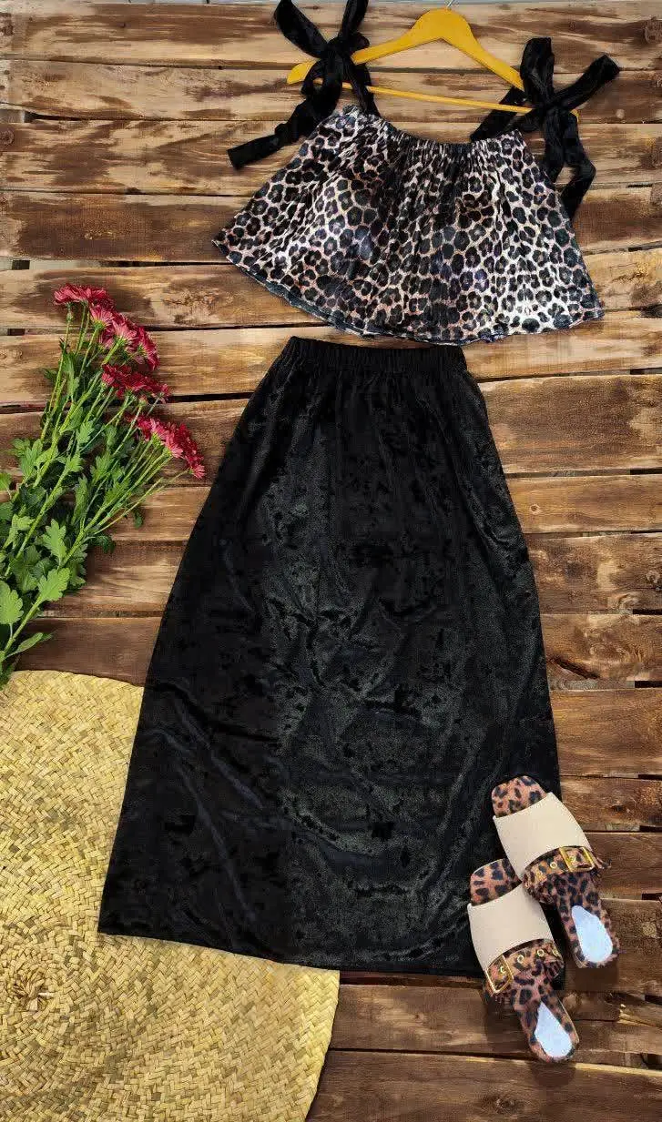 کراپ دامن مخمل پلنگی😍🤩
