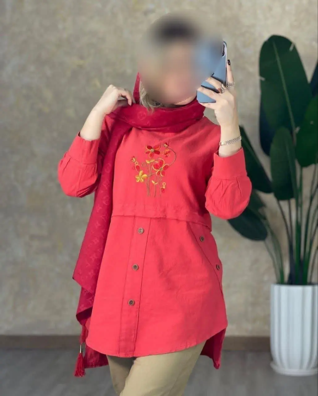 🌸 نام: شومیز گل و دکمه
