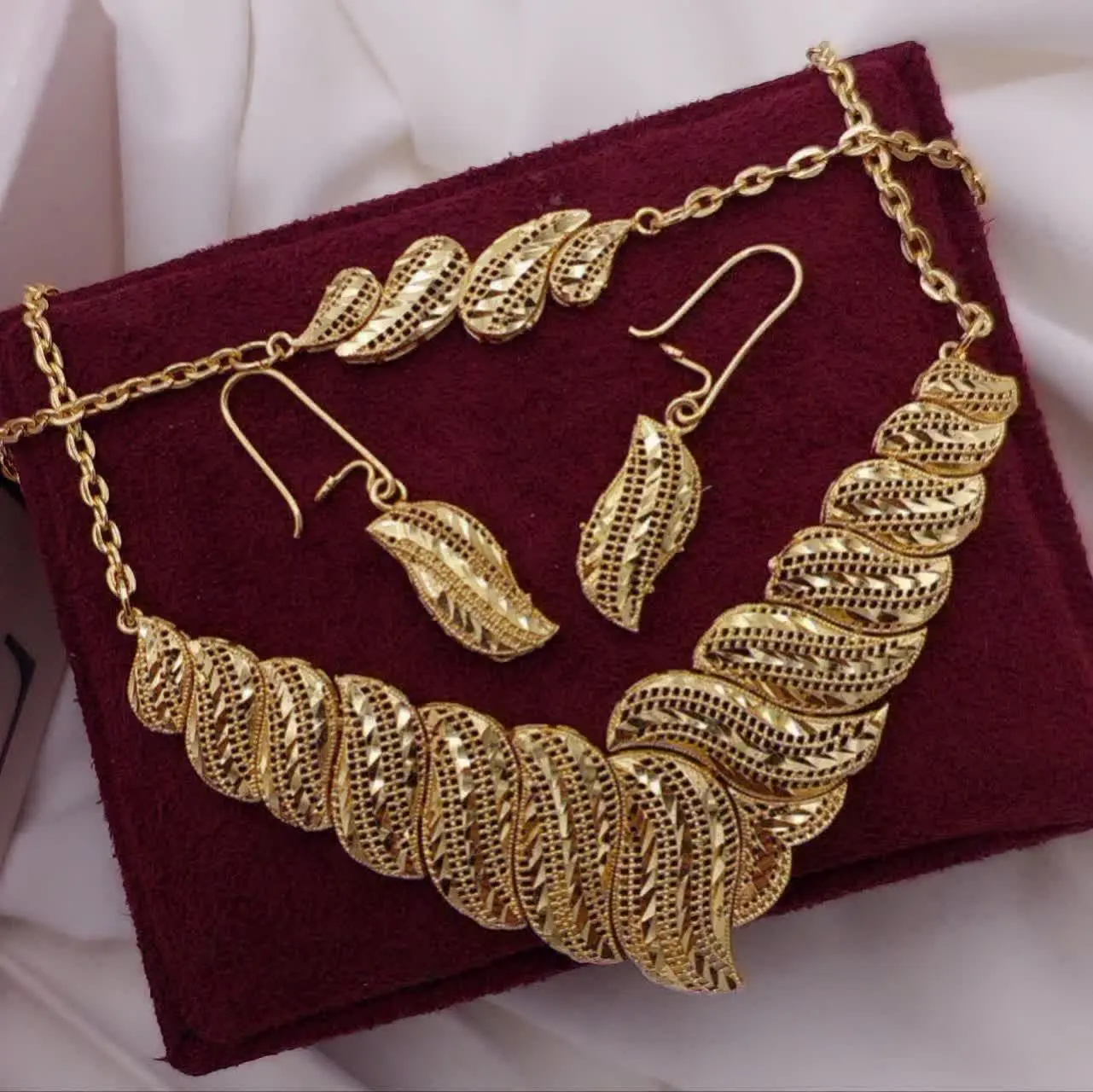 ✨😍 هنوزم تو این گرونی به فکر خرید طلایی؟ …😎👌
