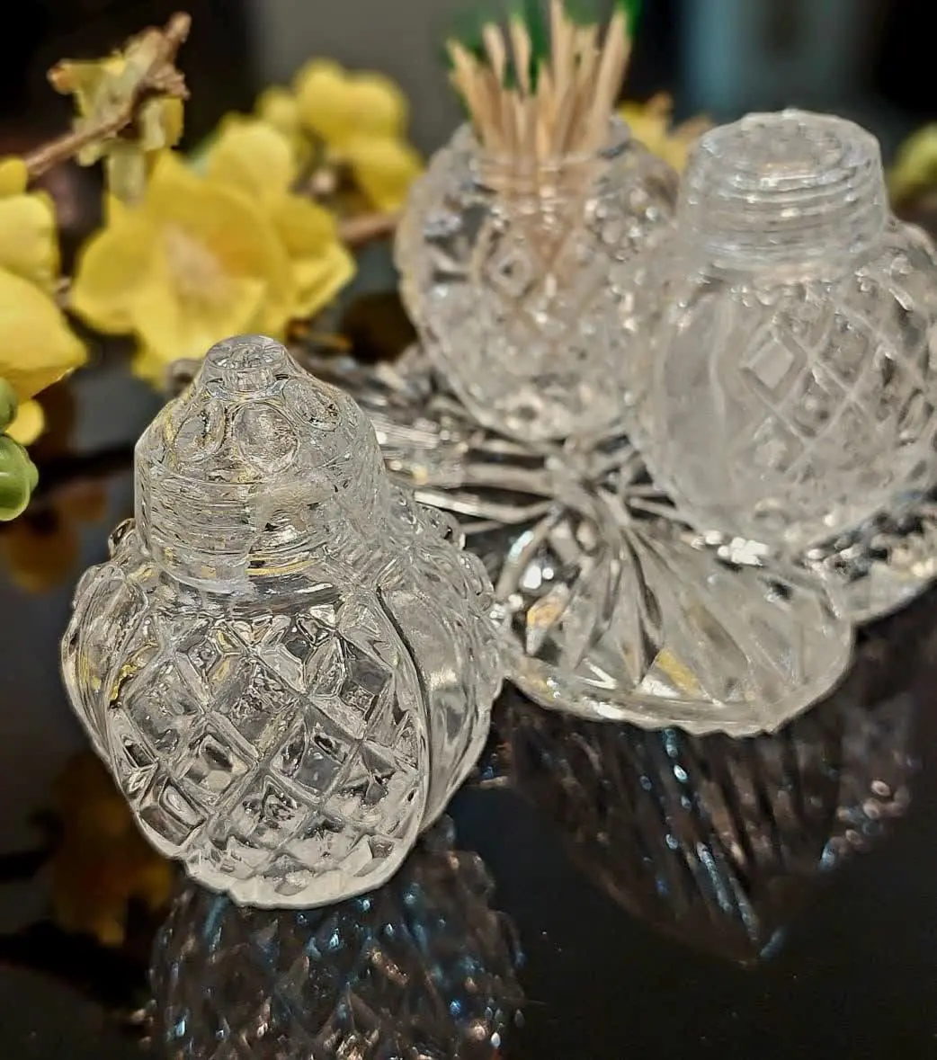 ست نمکدان وجاخلالی خشتی
