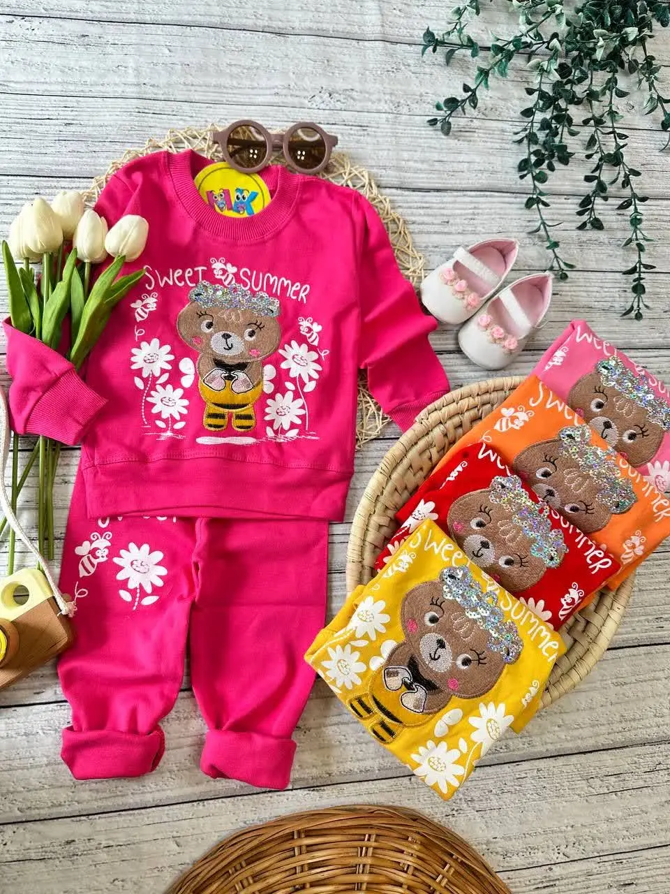 بلوز شلوار طرح خرس گل به سر پولک دار نوزادی و کودک کد ۱۷۳۰۳۷ 
