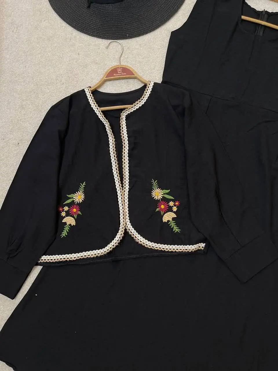 نام: کت سارافون لوسی
