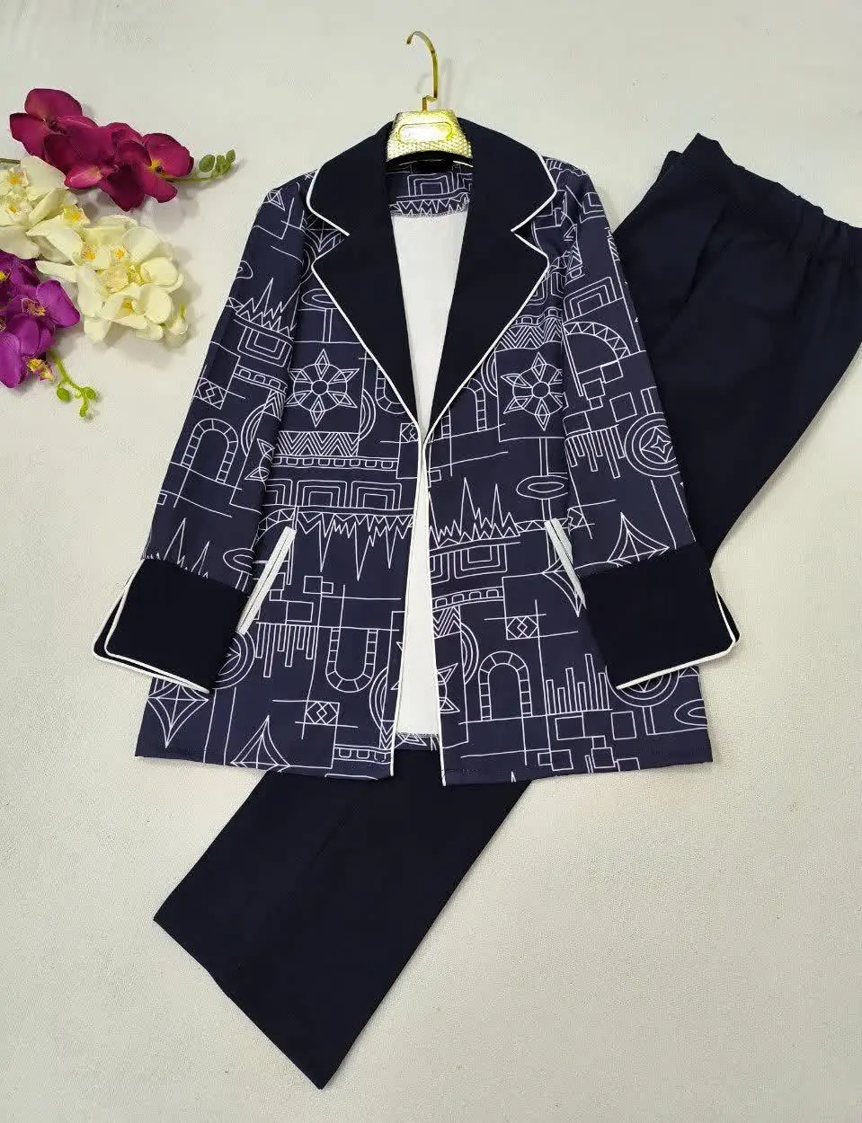 نام: ست کت و شلوار ابریشم 
