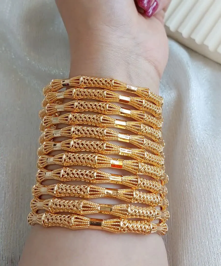 #النگو اماراتی طرح طلا جدید😍
