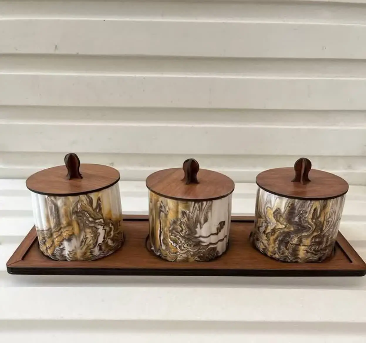 ادویه بزرگ درب و سینی چوبی
