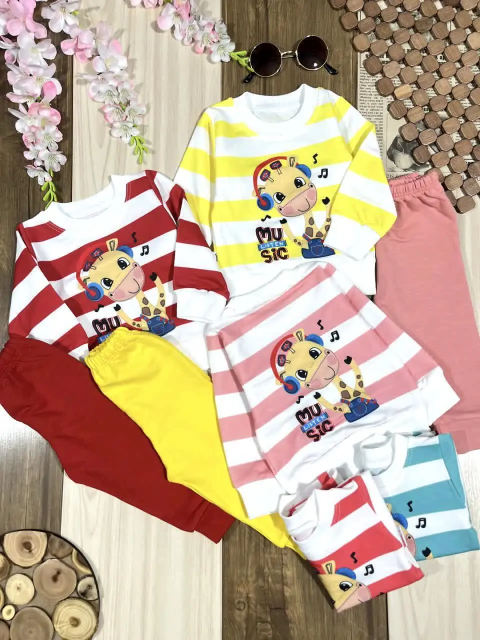 🦒 بلوز شلوار زرافه و هدفون 🦒