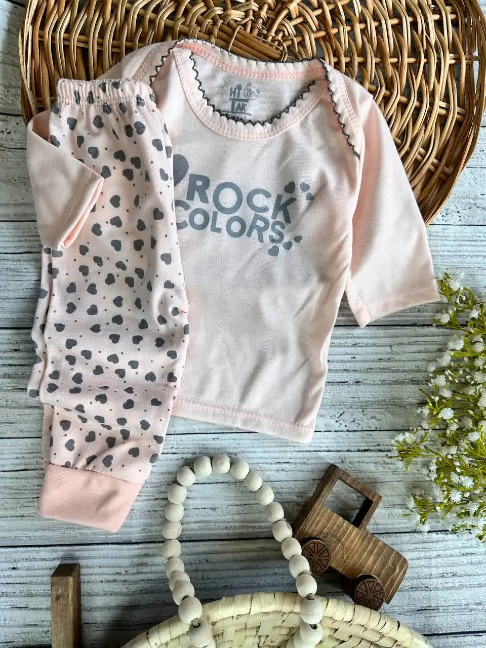 بلوز شلوار طرح قلبی گلبهی نوزادی و کودک کد ۱۷۳۱۷۹ 
