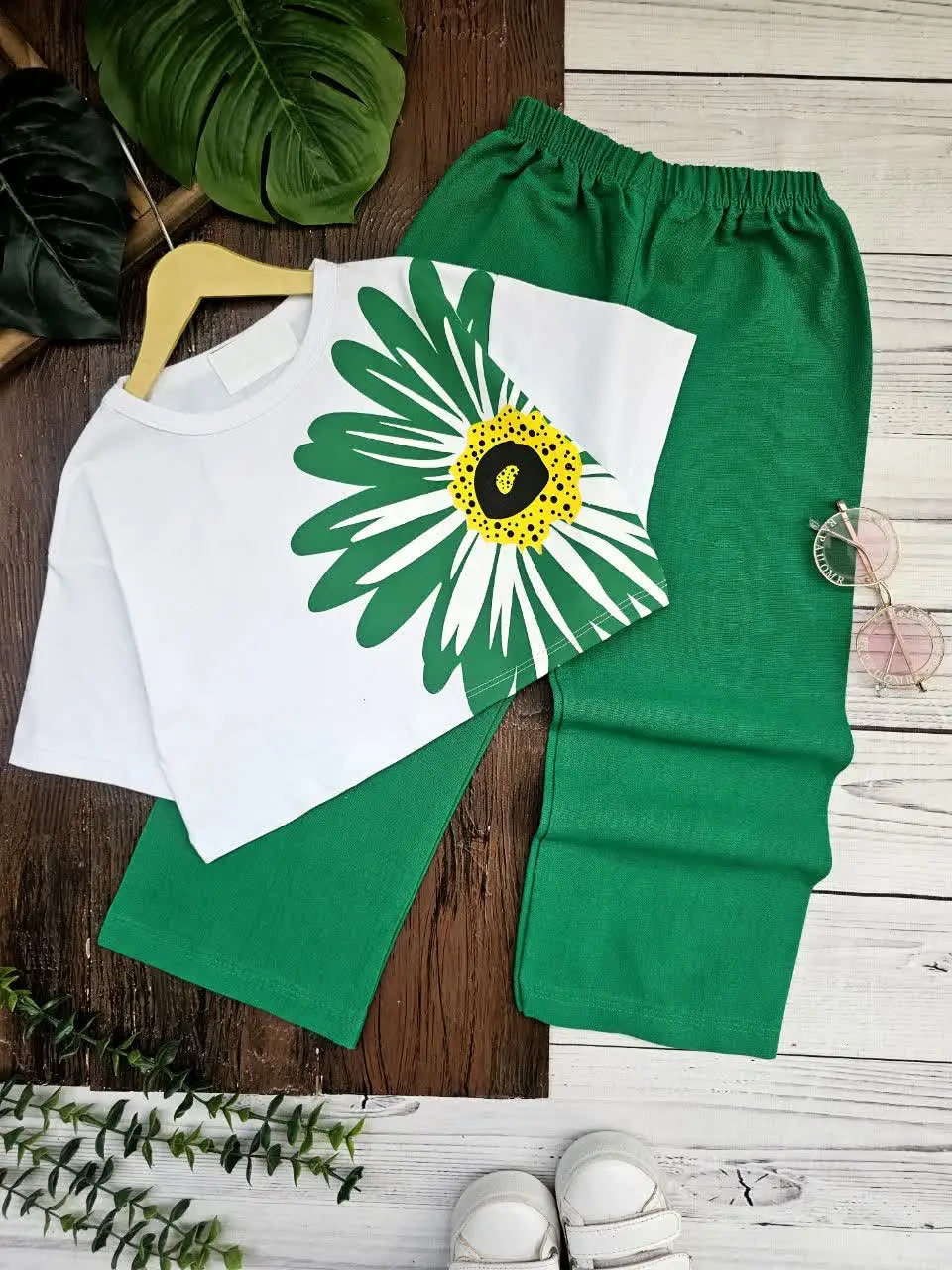 کراپ و شلوار تک گل
