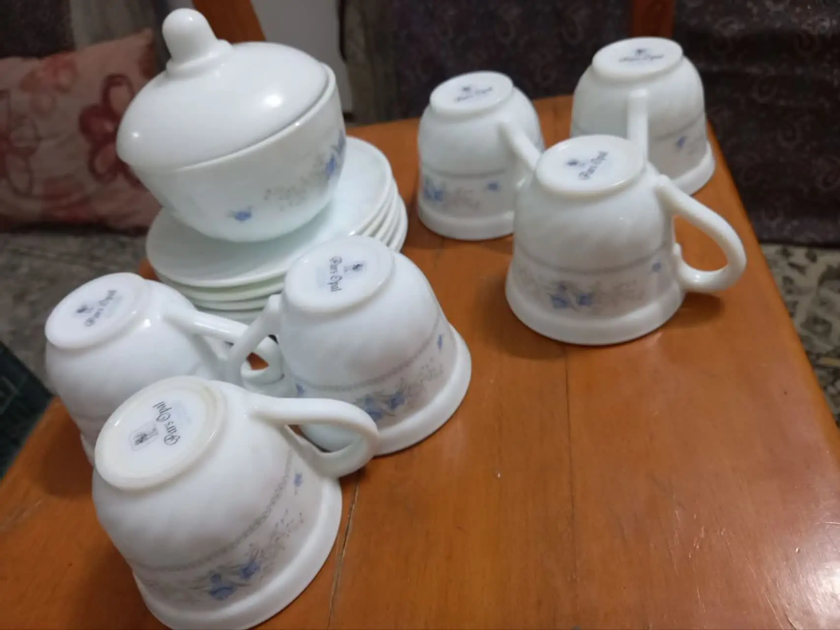 سرویس چای خوری۶نفره سالم وتمیز
