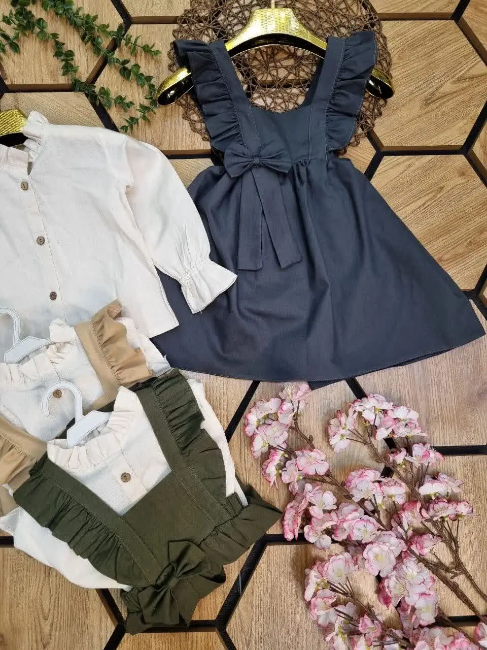 🇮🇷🧥🧶👗👚🎽👕👖👔💎
