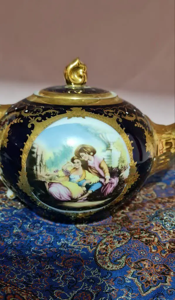 قوری خیلی سورمه ای👌 قدیمی وزیبا 
