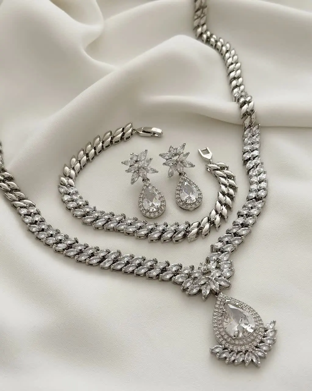 #سرویس جواهری کد ۱۹۵۵
