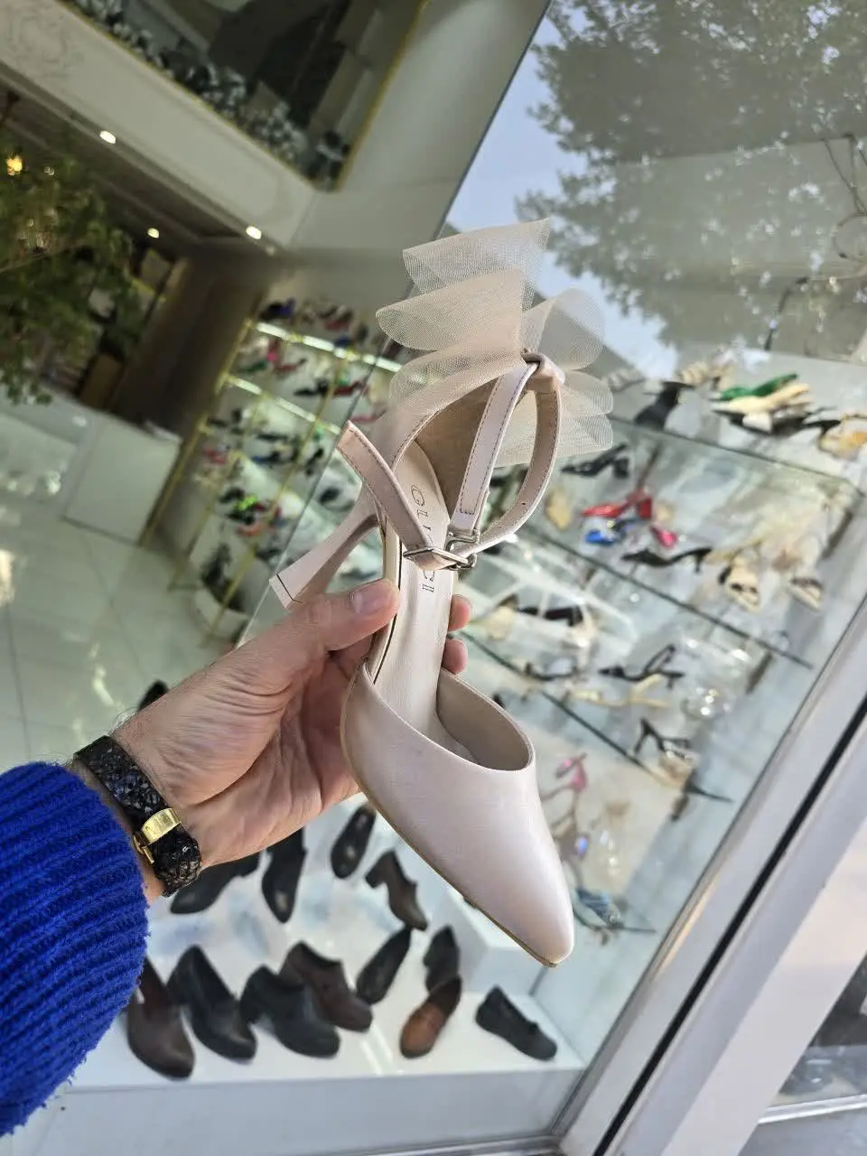 پشت توری فوق لاکچری🥰😍
