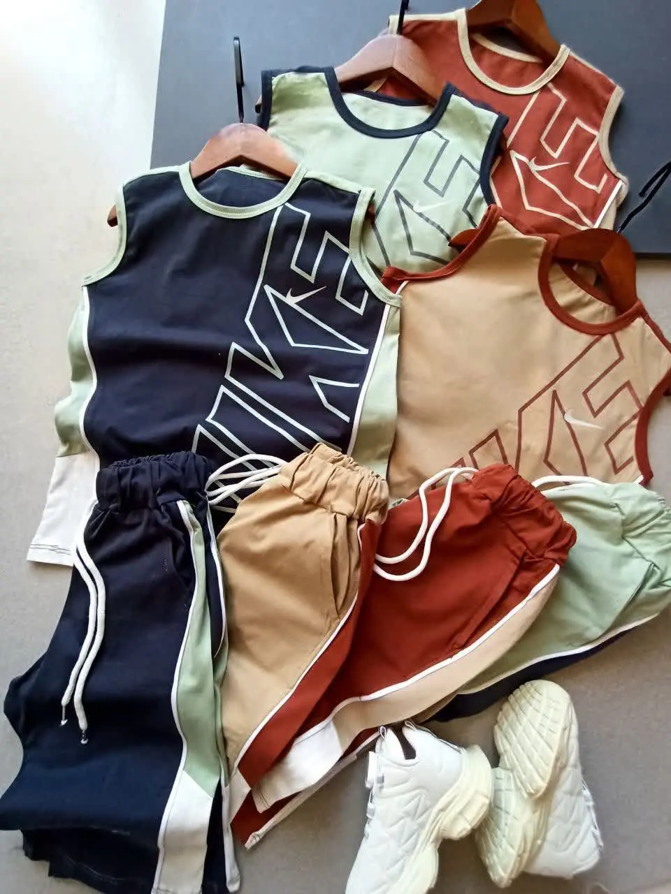 تاپ و شلوارک برای ۶ تا ۱۳سال✌🏽
