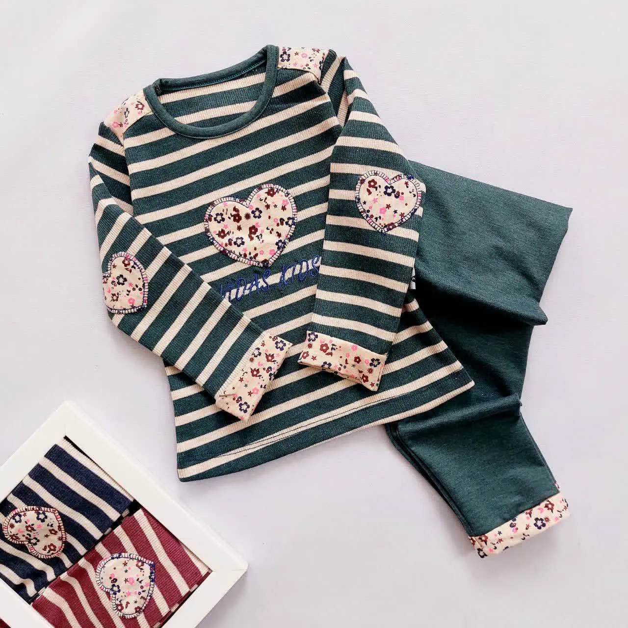 بلوز شلوار راه راه قلبی
