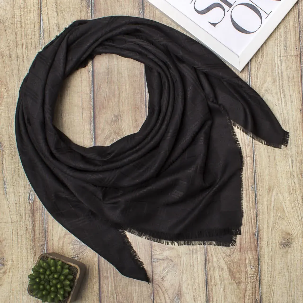 🌸روسری سوپر نخ طرح باربری