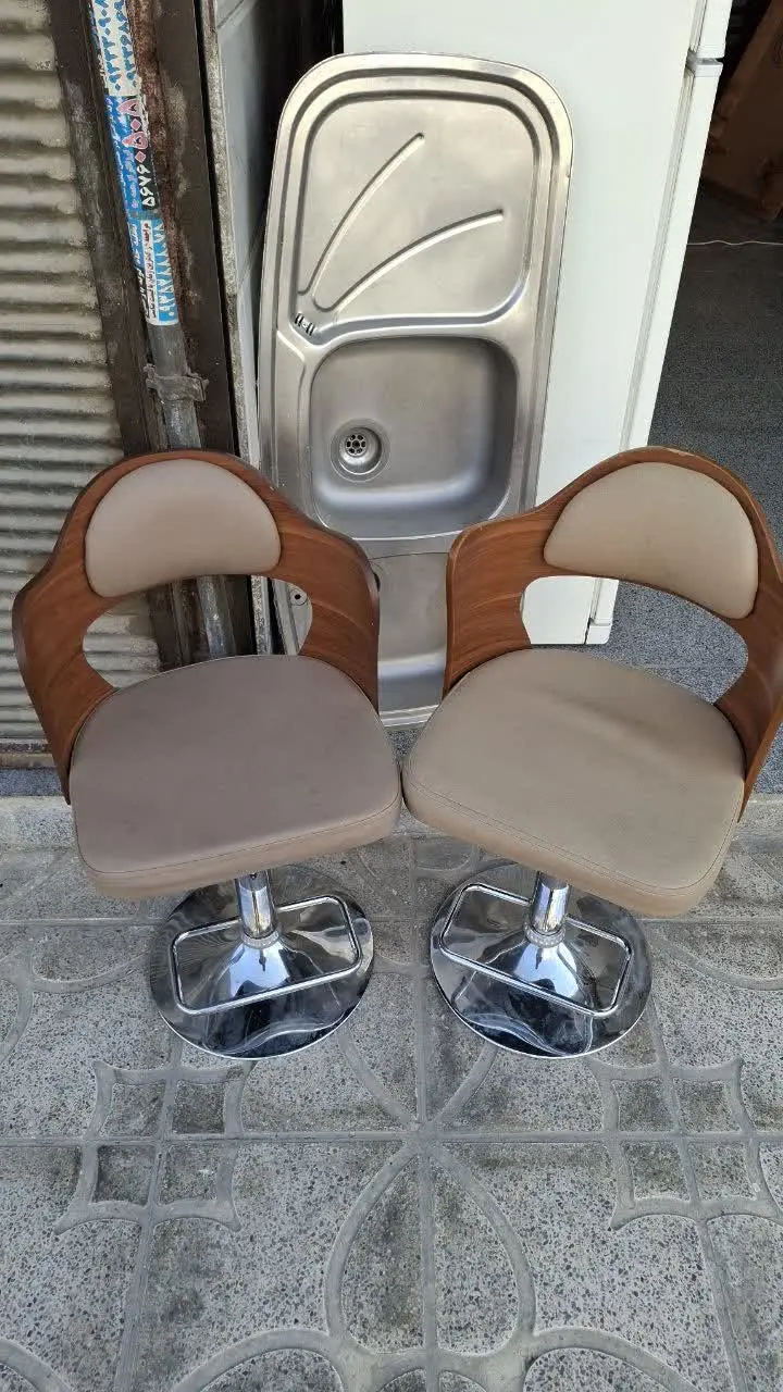 صندلی اوپنی مدل گلادیاتور کاملا سالم در حد نو
