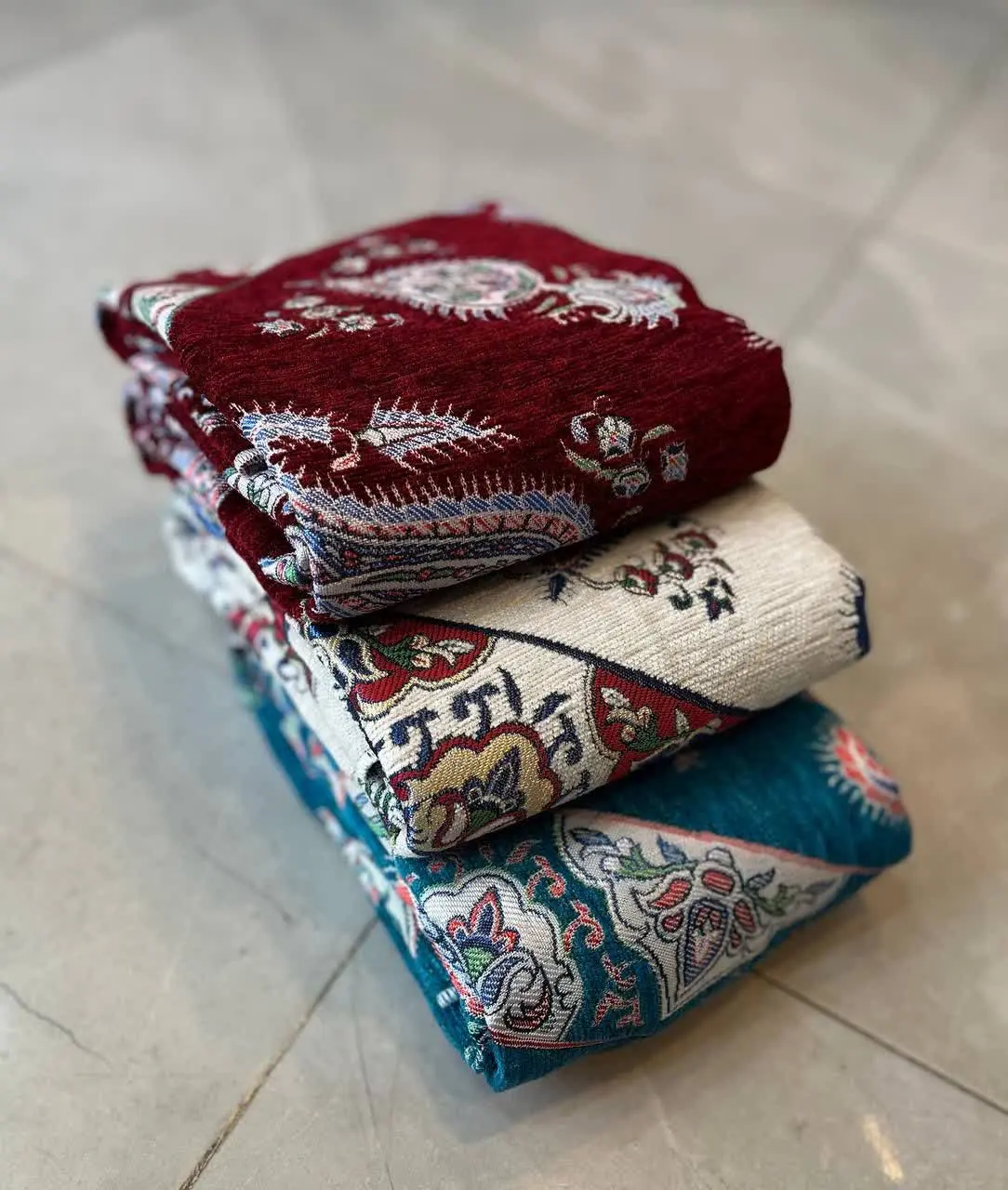 رومیزی سنتی طرح قلم کار
