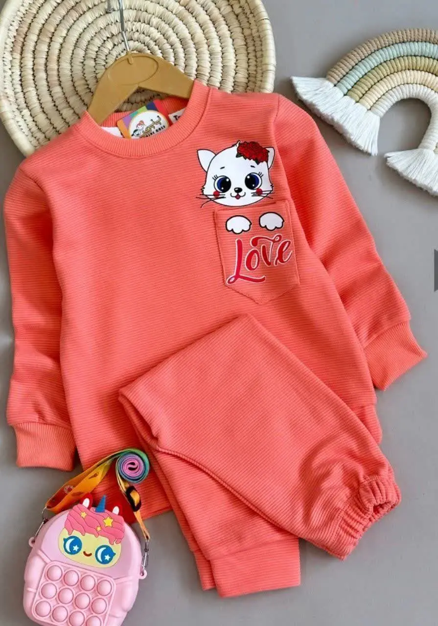 ✅سایز۳۵ شکلاتی و یک عدد گلبهی