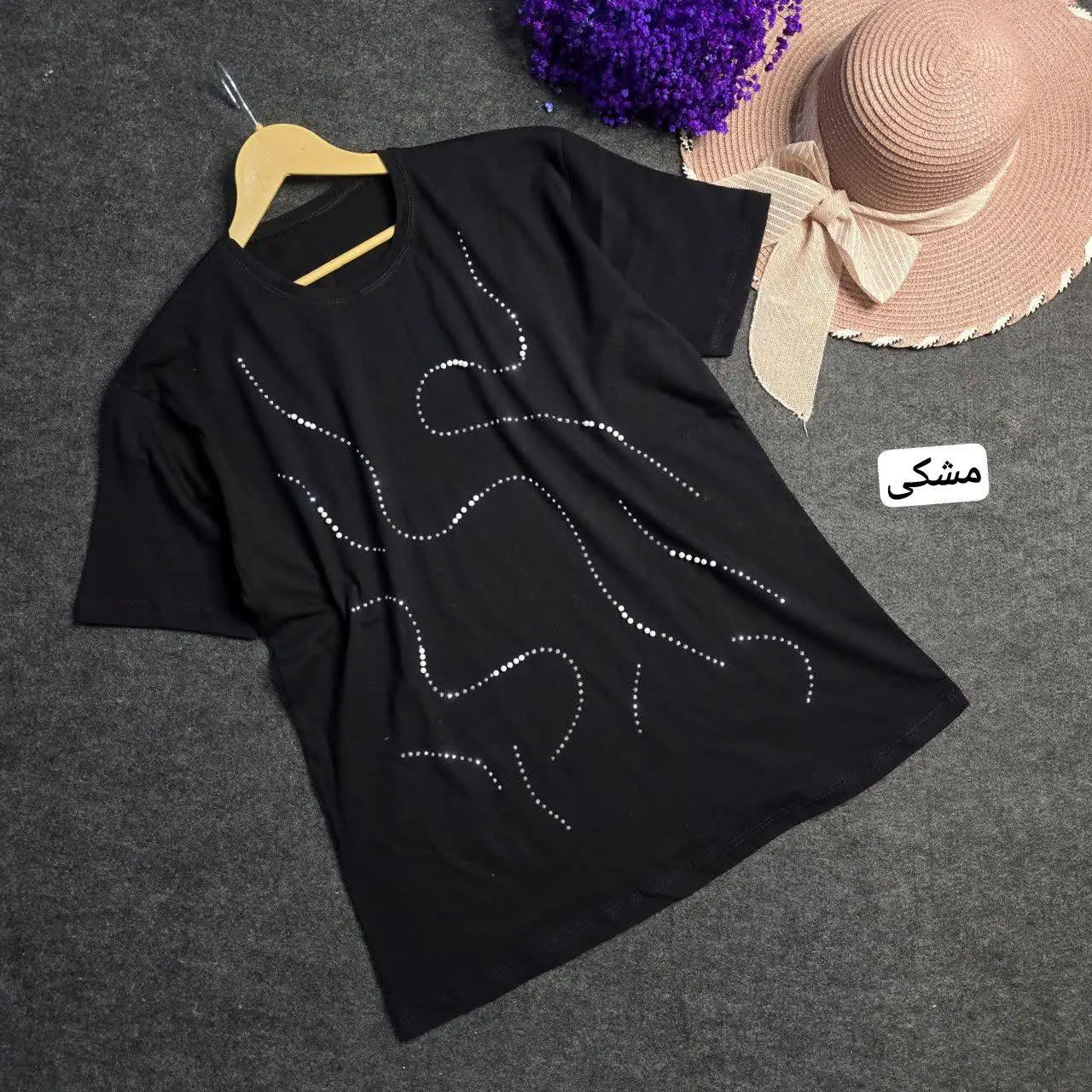 نام: تیشرت نگین کاری شده ماری
