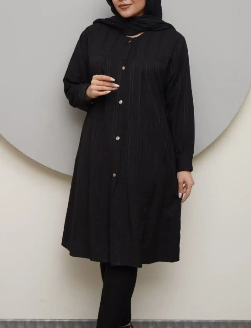 💥 بعد از استقبال از مانتو بلندای شانتون و آیوا به درخواست دوستان ایندفعه با قواره یکم کوچیکتر که سایزای ۴۰ تا ۴۸ رو هم ساپورت کنه براتون اماده کردیم اونم با پارچه با کیفیت لاریس کوک دوزی؛ یه