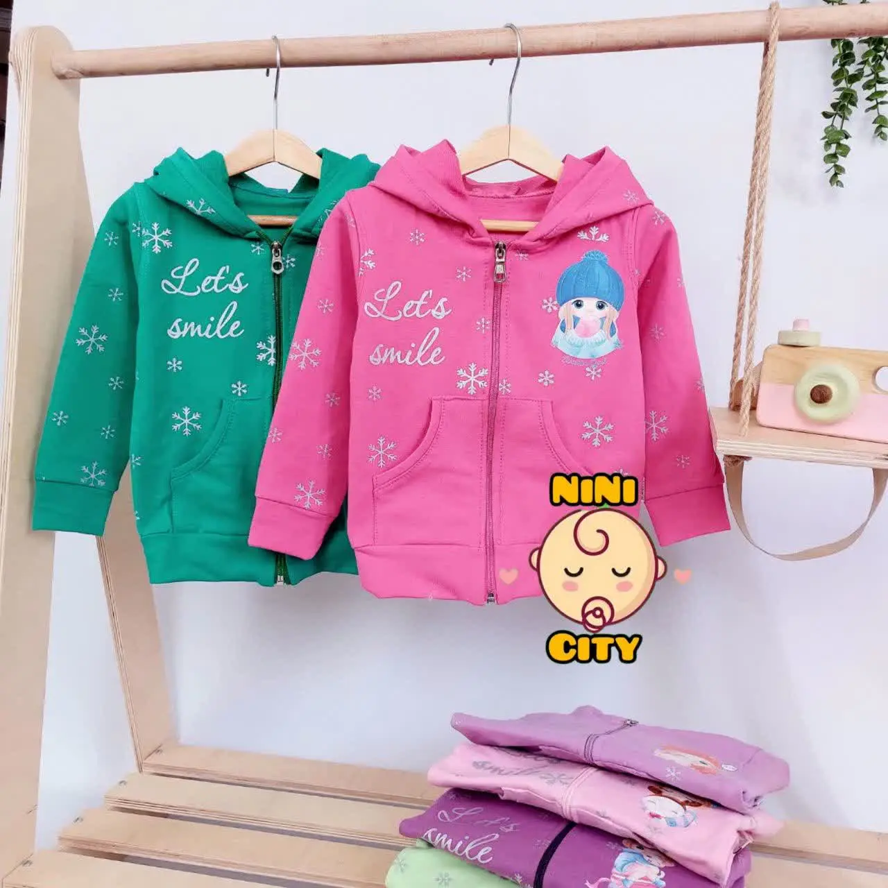 سویشرت یا این رنگبندی زیبا هبچ جا دیده بودین؟؟ 😍
