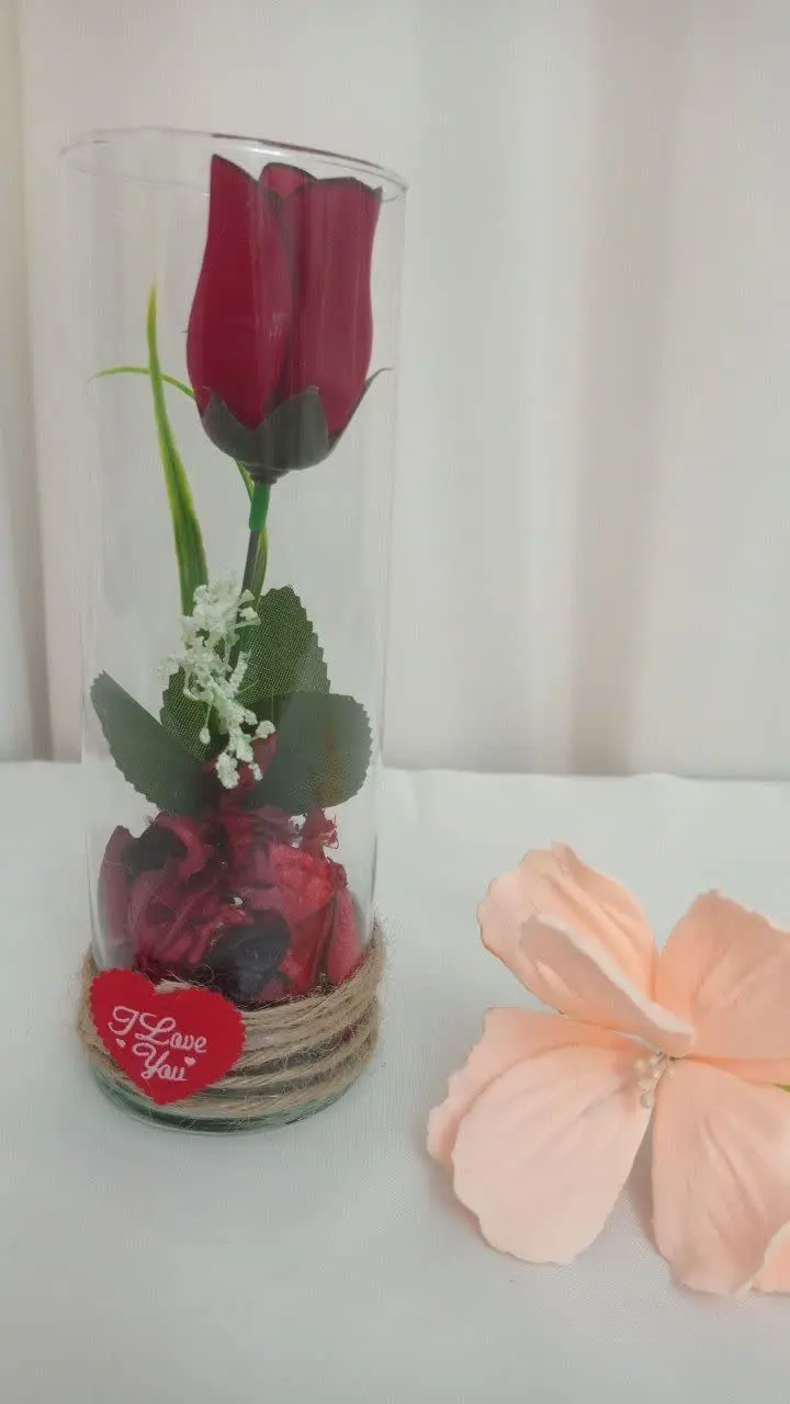 گلدان تک رز شیشه‌ای 🌈
