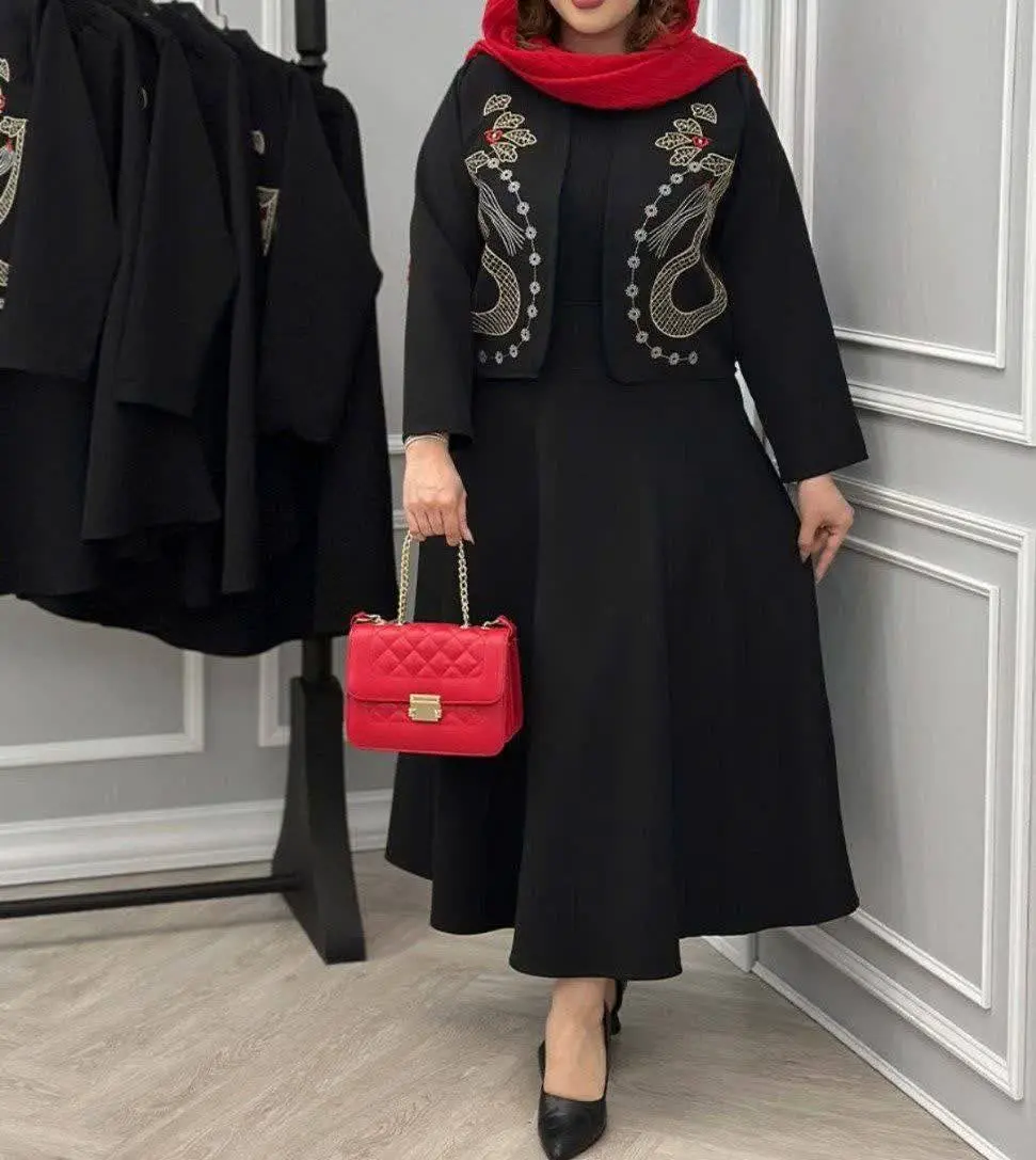 از اون مدلاییه که هرکی تنت ببینه ازت میپرسه از کجا گرفتیش انقدخوبه🥹🫰
