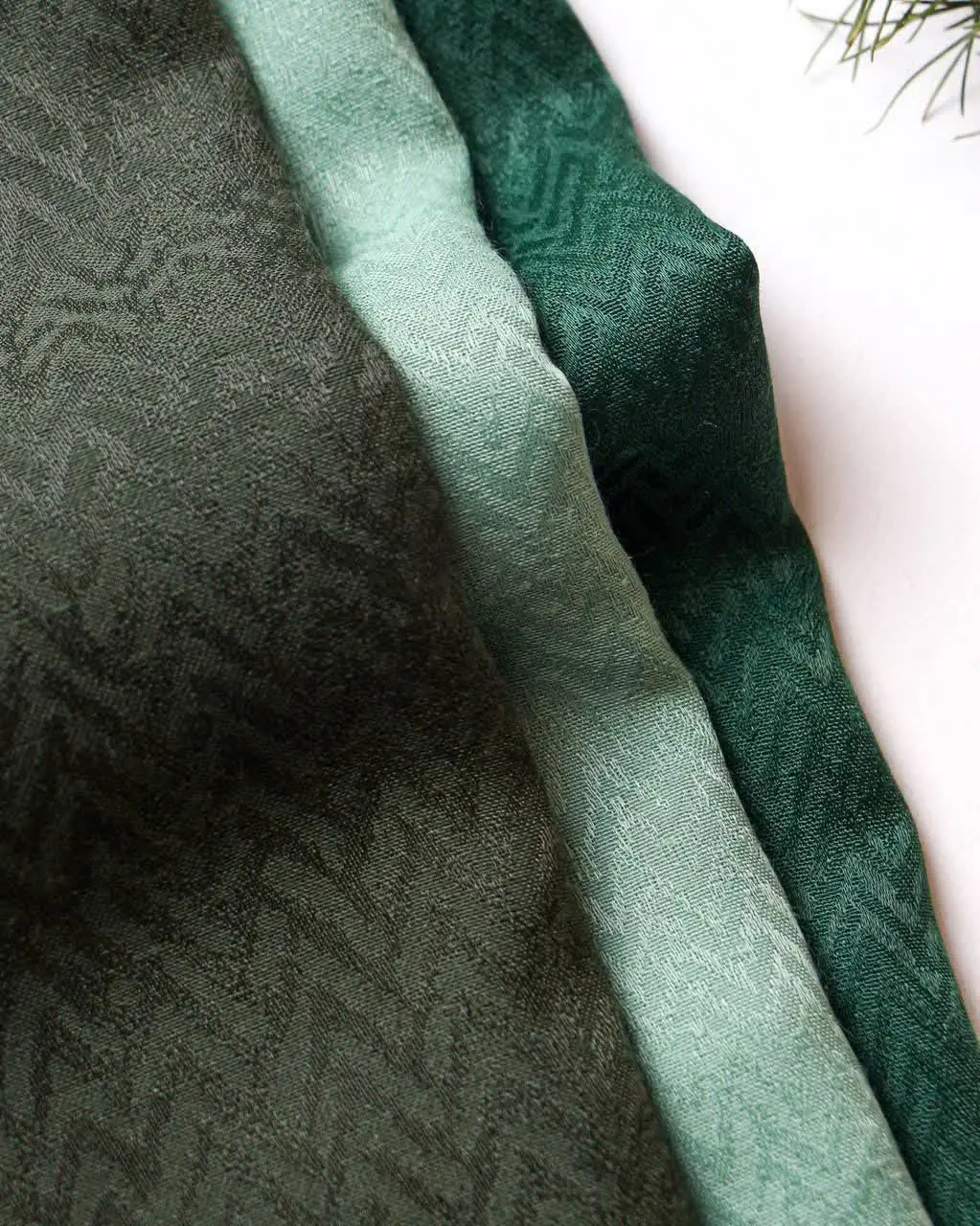 #شال: نخ ژاکارد طرح گوچی ریشه سوزنی 
