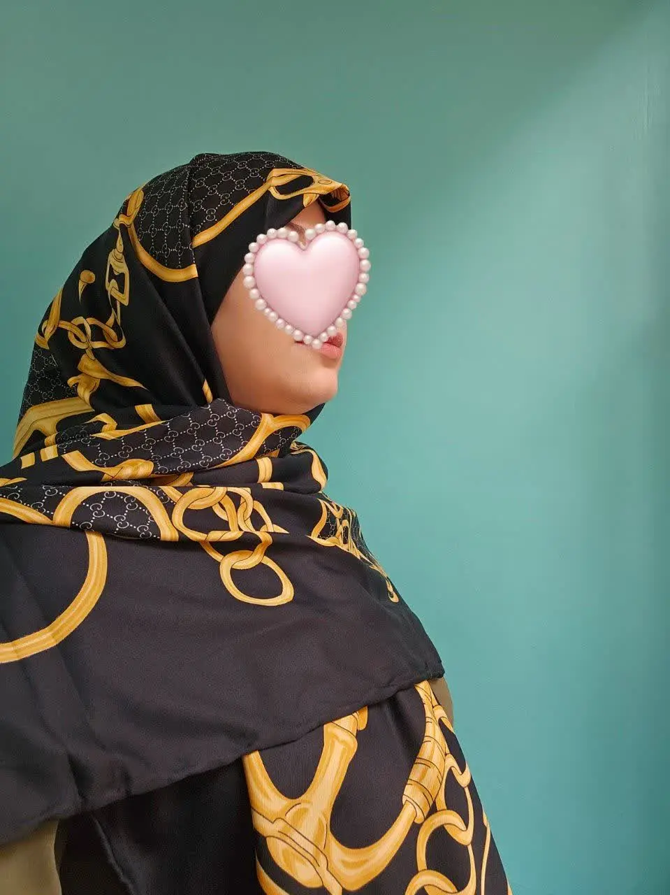 ابریشم‌تویل با متریال پارچه ترک 
