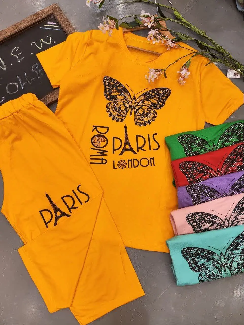 این ست زیبا و جنس خوب رنگ سبز و زردش فروش رفته 
