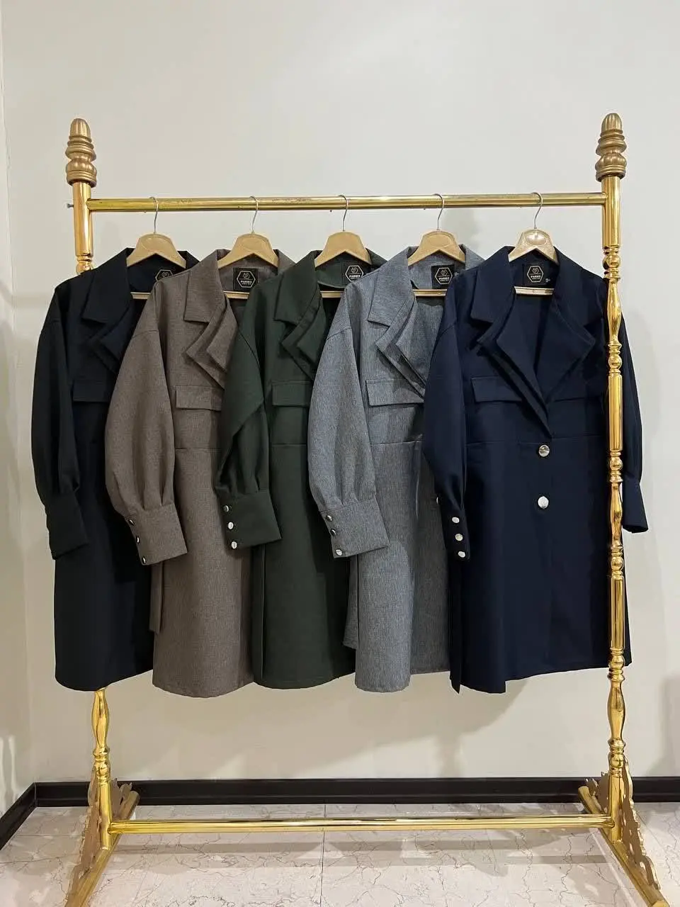 دانشجویی اداری از نوع مانتو...