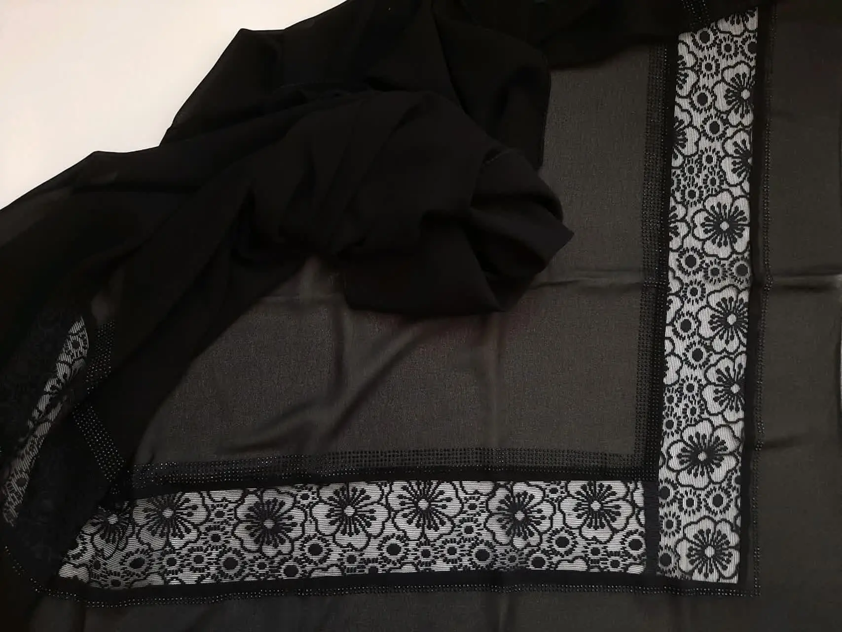 روسری مدل حاشیه گیپور😍
