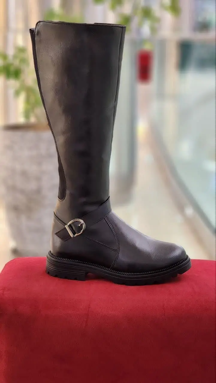 بوت بلند پشت استرج🥰🥰
