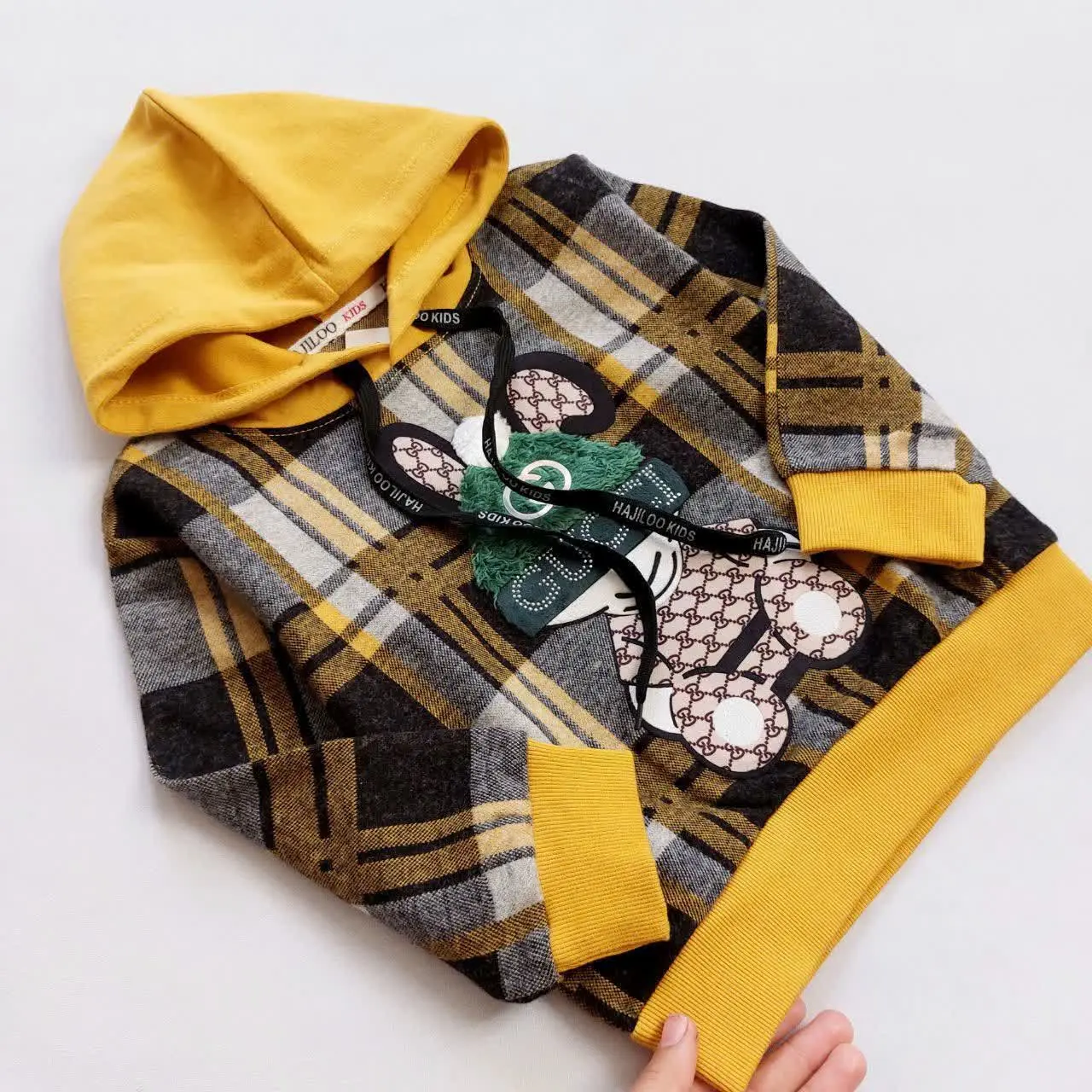 هودی تک چهارخونه
