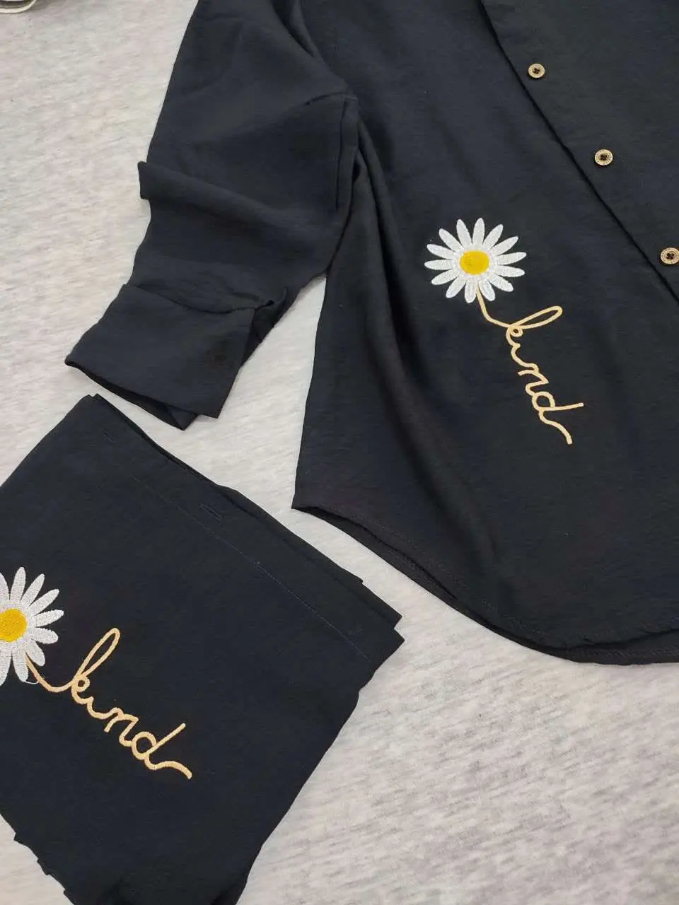 نام: شومیز گلدوزی 
