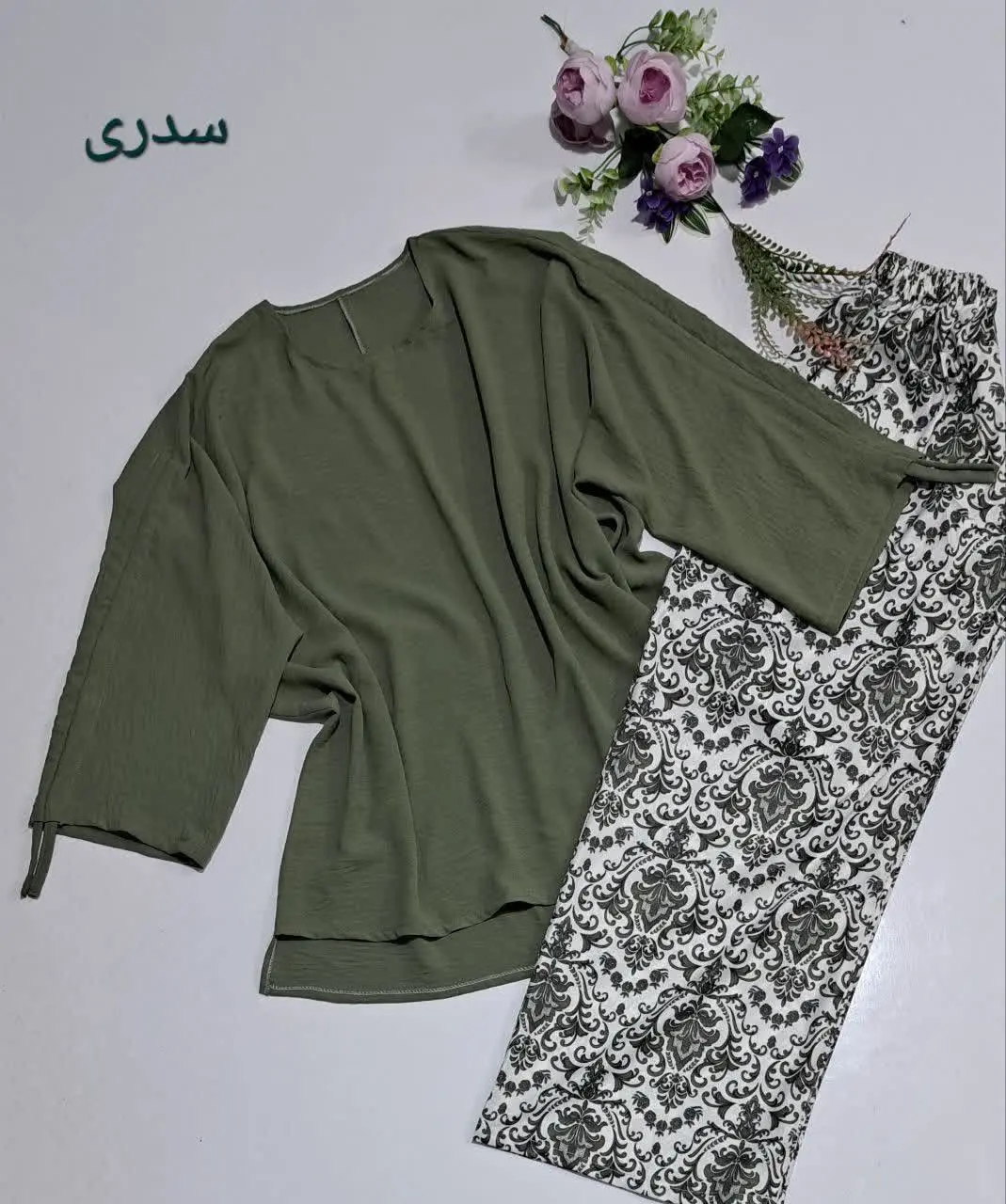 👗🌸اینبار یه ست قواره دار اوردیم این ست می‌تونه یه انتخاب عالی به‌عنوان لباس راحتی برای سفر بهاری باشه—هم سبک، هم خنک، هم با استایل 😍🚗❤️
