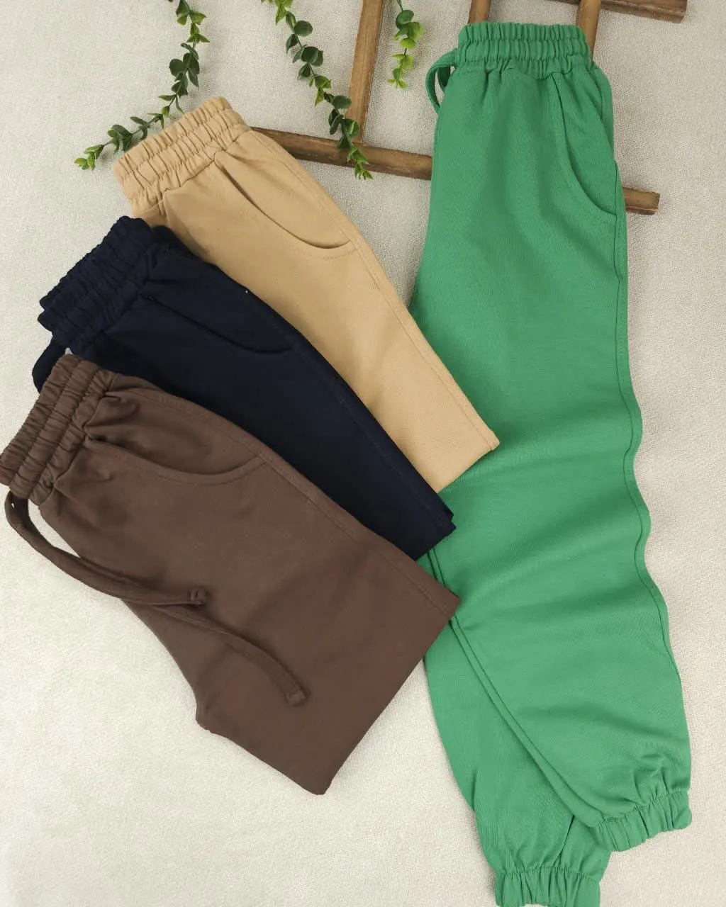 شلوار اسپرت اسلش لبه گت دار