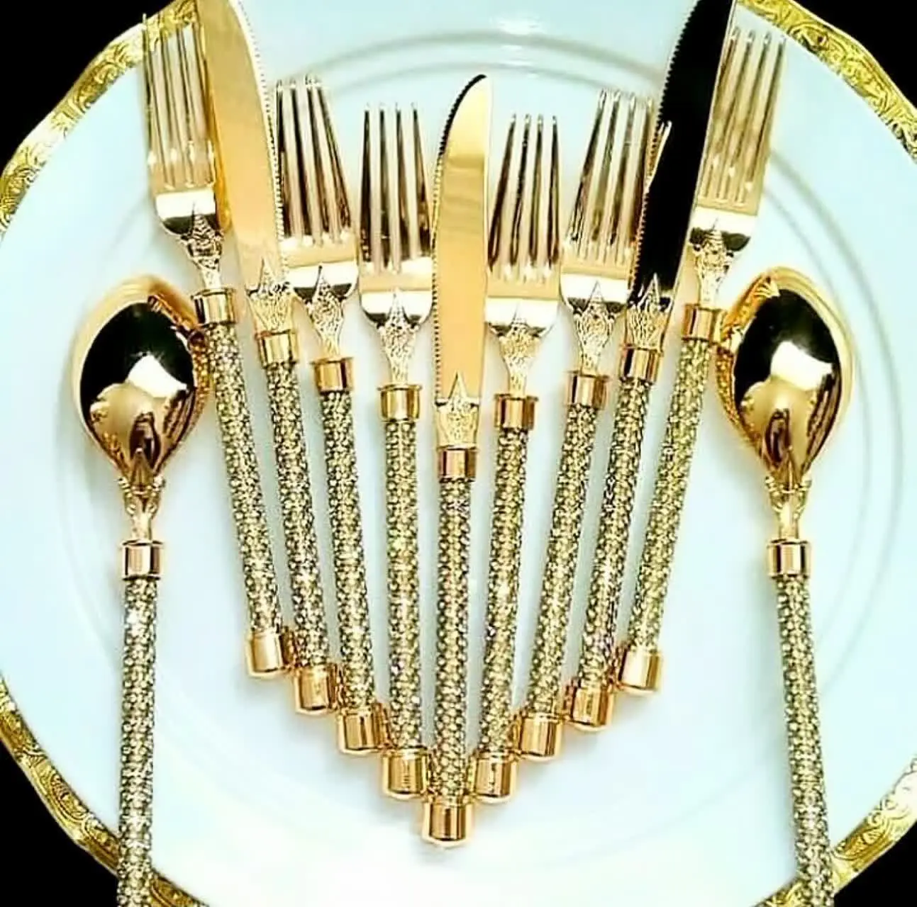 من یک کارخانه دارم، کارم خوابیده😔 مجبورم کل موجودی را #حراج_بزنم_چک_هایم_پاس_کنم
