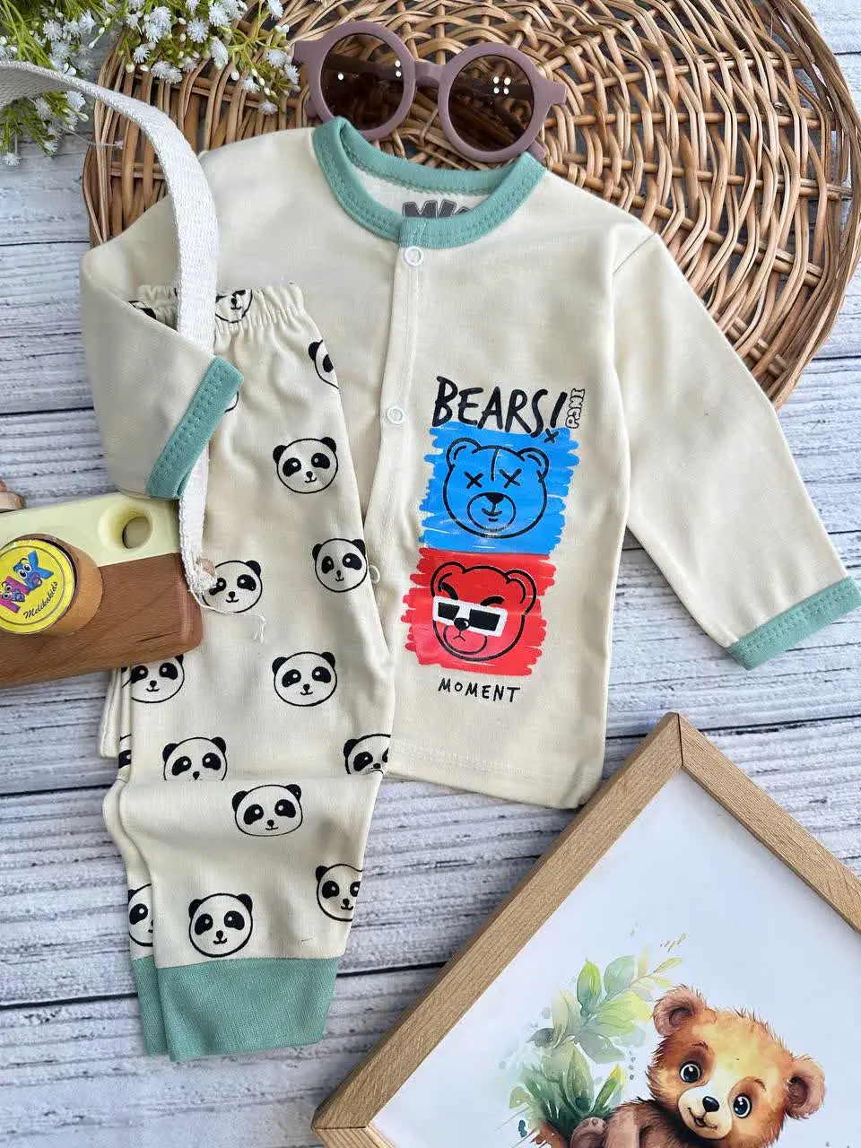 بلوز جلودکمه و شلوار طرح خرس اسپرت شیری نوزادی و کودک کد ۱۷۳۲۰۶ 

