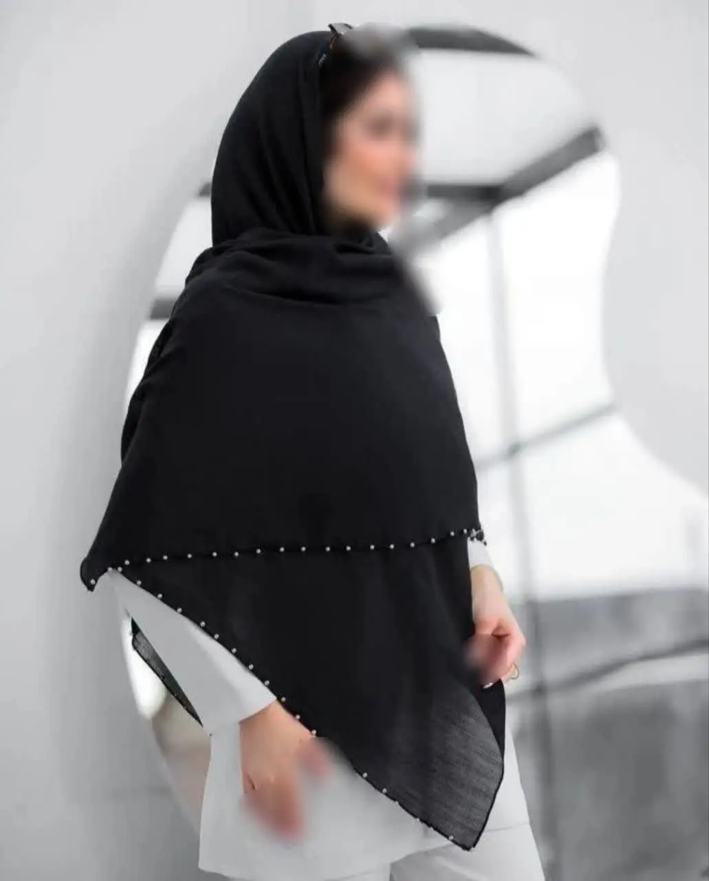 روسری نخ فلورانس پانچی مشکی
