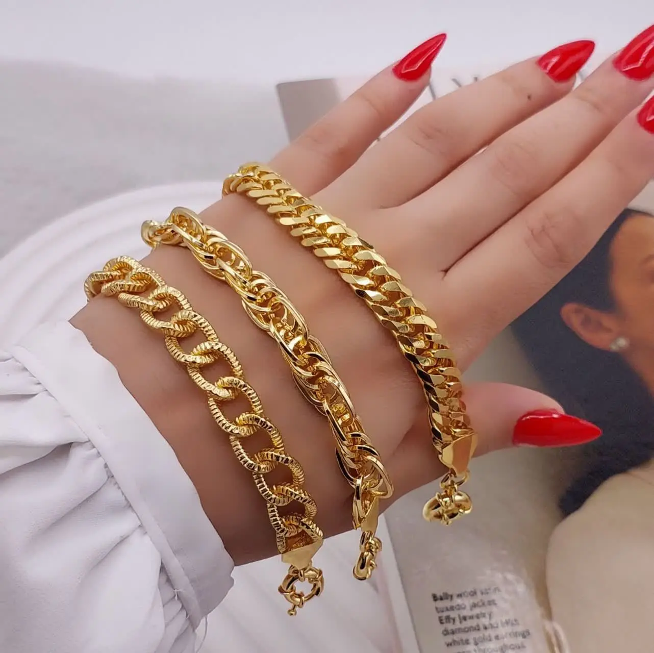 دستبند زنجیری ترند و شیک😍👌