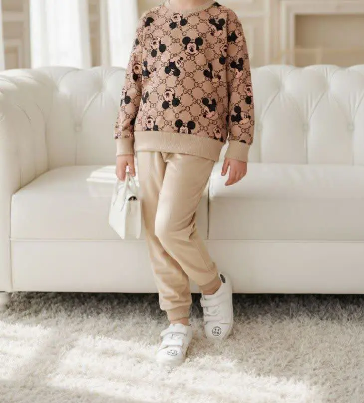 👚نام: ست مخمل با طرح میکی ❤️