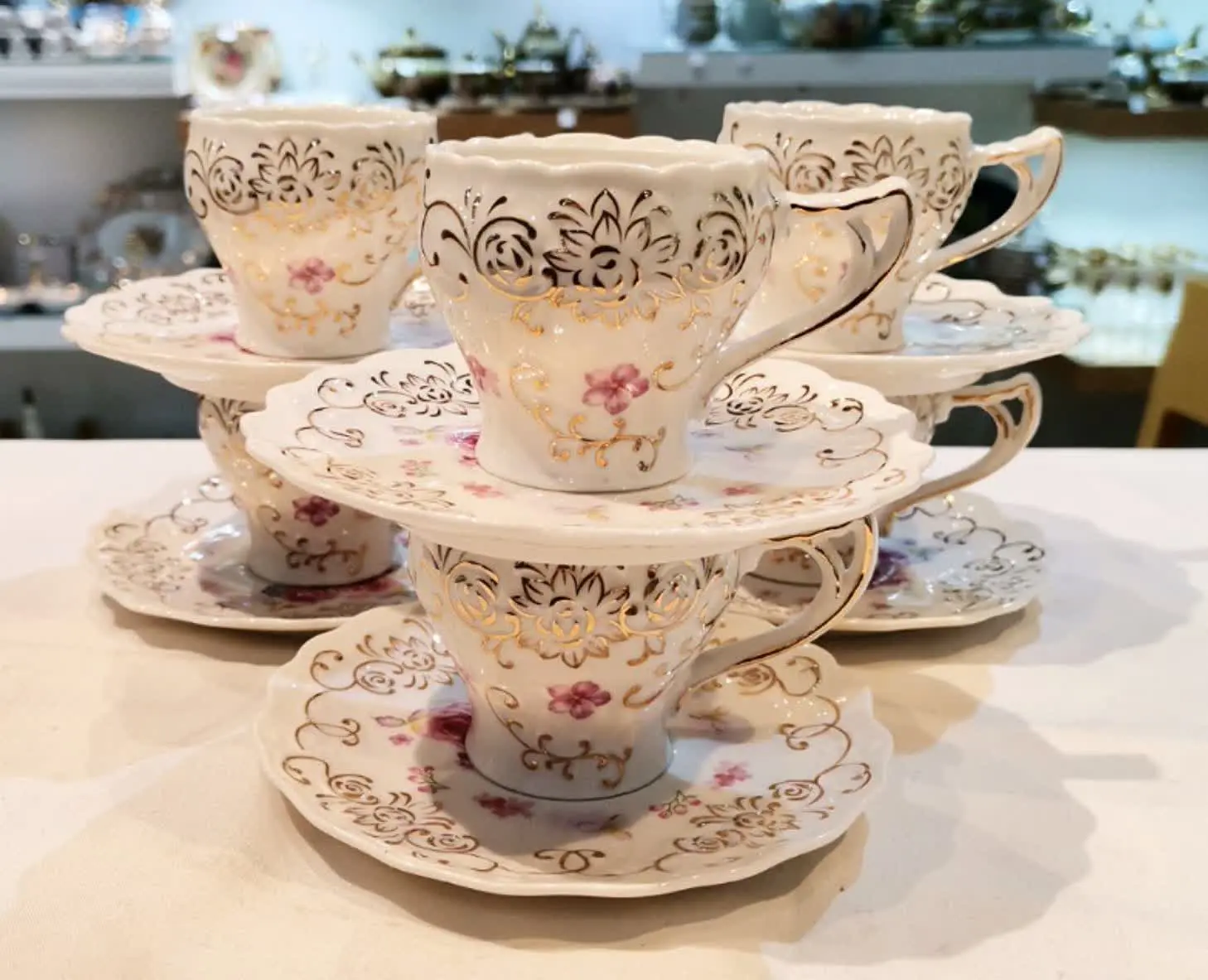 قهوه خوری لمونژ
