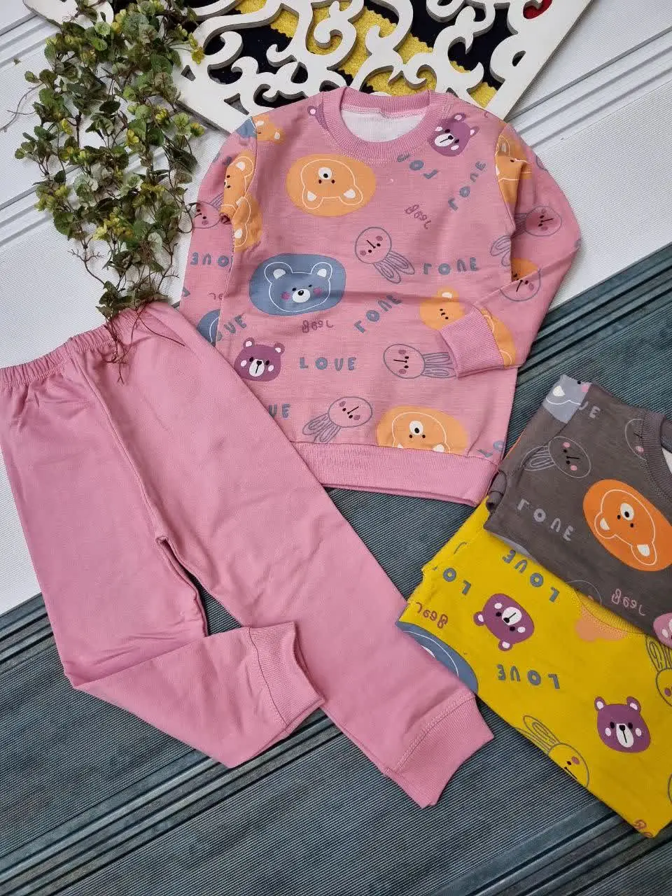 🇮🇷🧥🧶👗👚👔🎽👕👖💎

