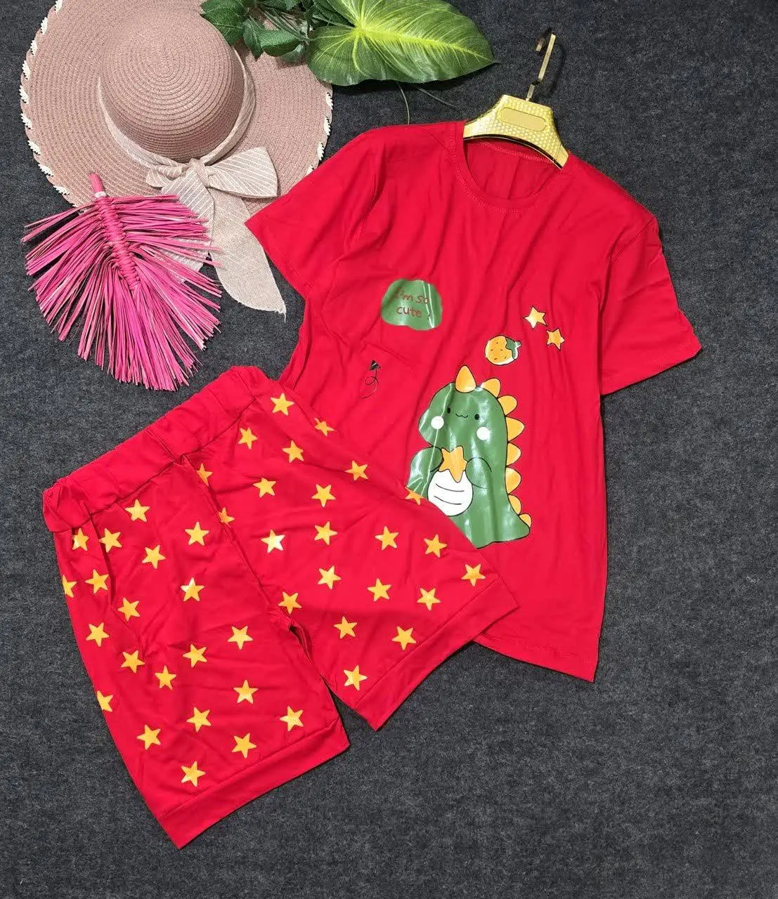  نام: تیشرت شلوارک دایناسور
