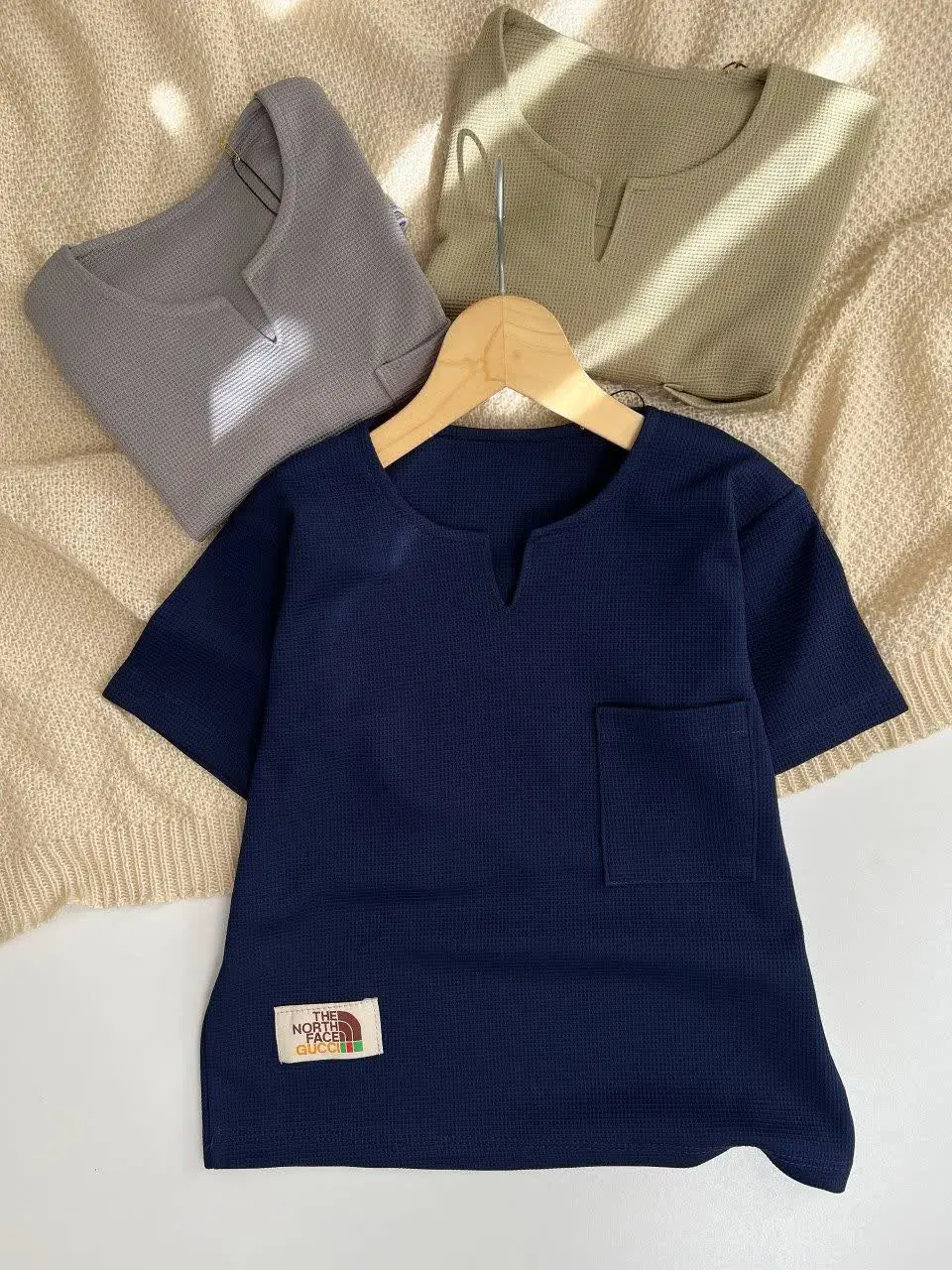 نام محصول: تیشرت علیسان
