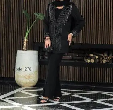 ✴️نام: مانتو شکوه
