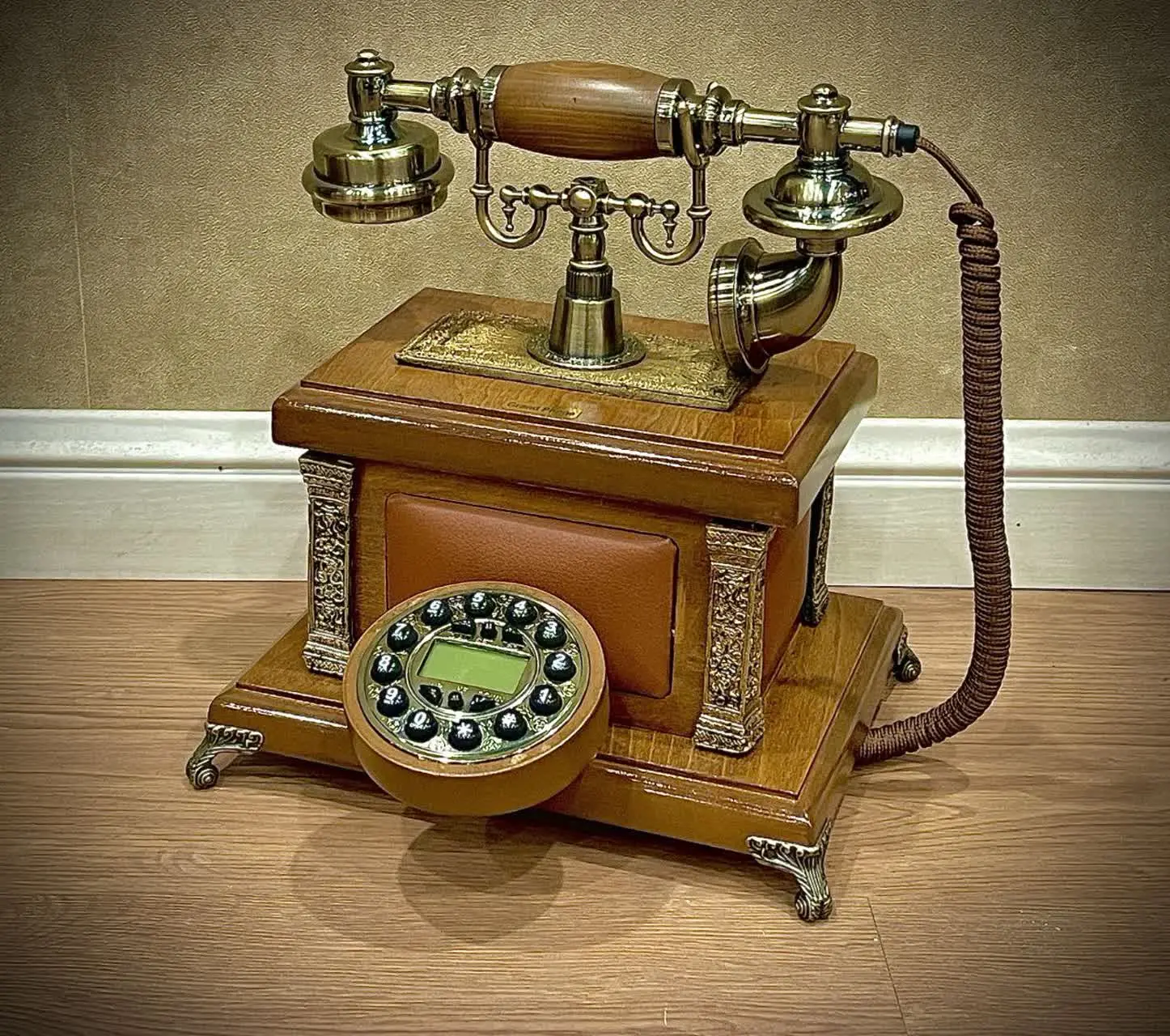 تلفن گرند فون 
